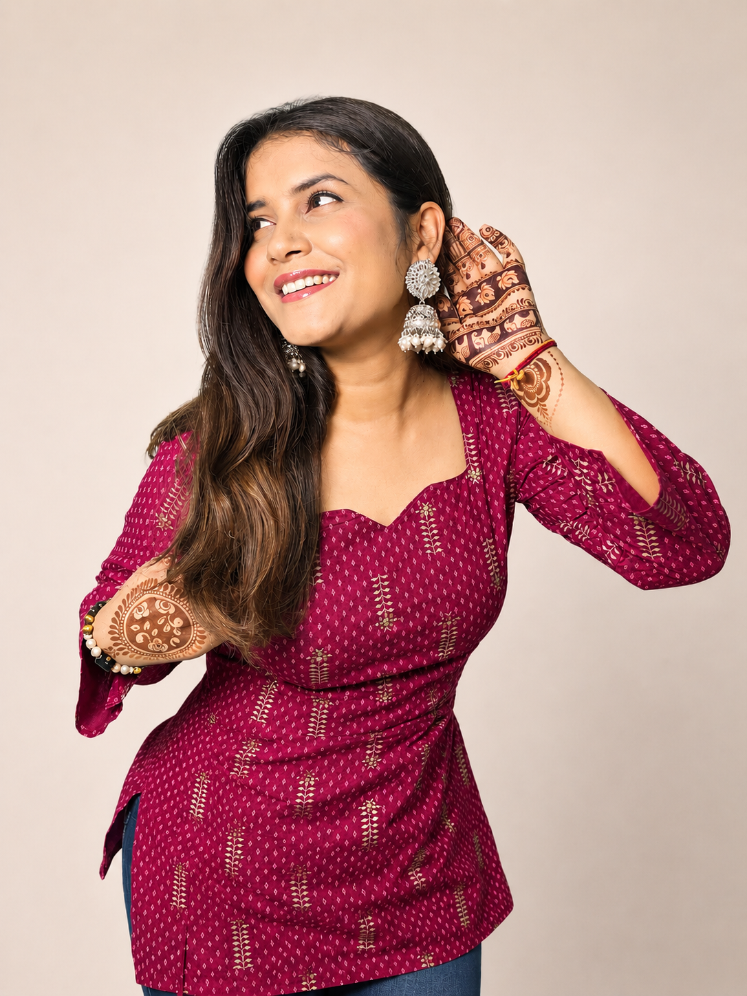 Meera - Magenta Square Notch Neck