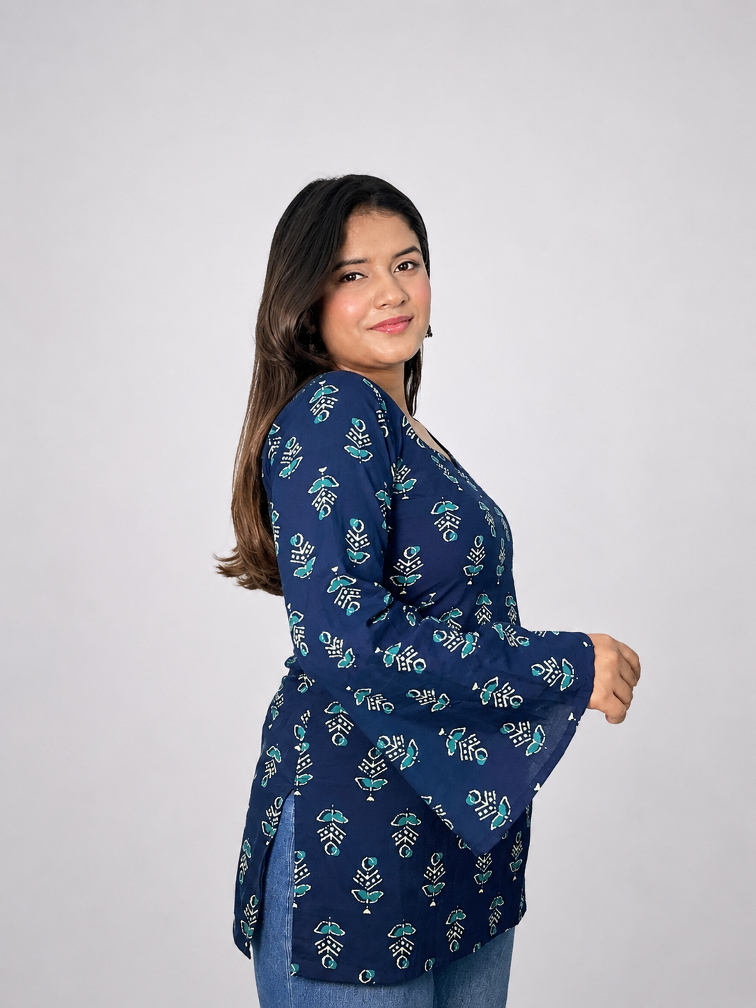 Saanjh - Indigo tassel back kurti