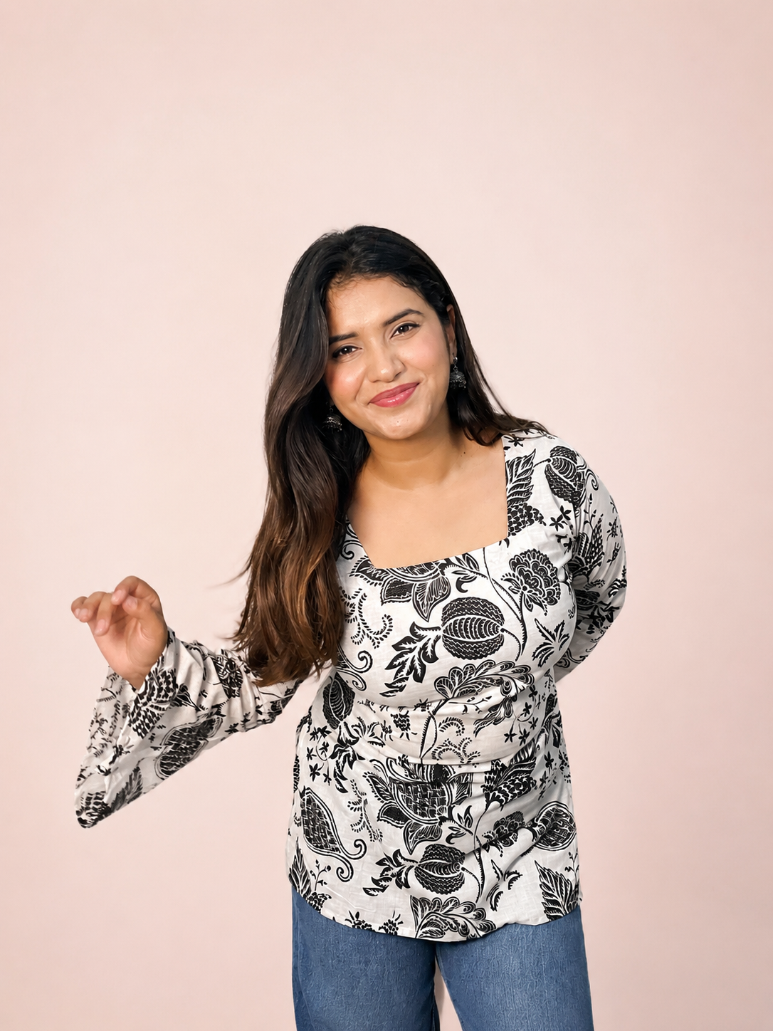 Zoya - Black & White Corset back Kurti