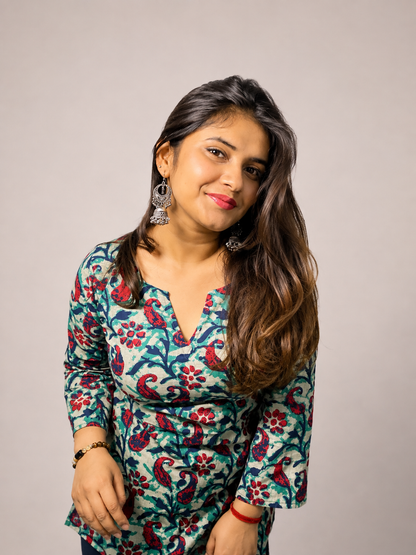 Myra - Multi Colour Slit V neck Kurti