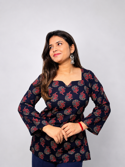 Kaashvi - Navy Blue Notch Neck Kurti